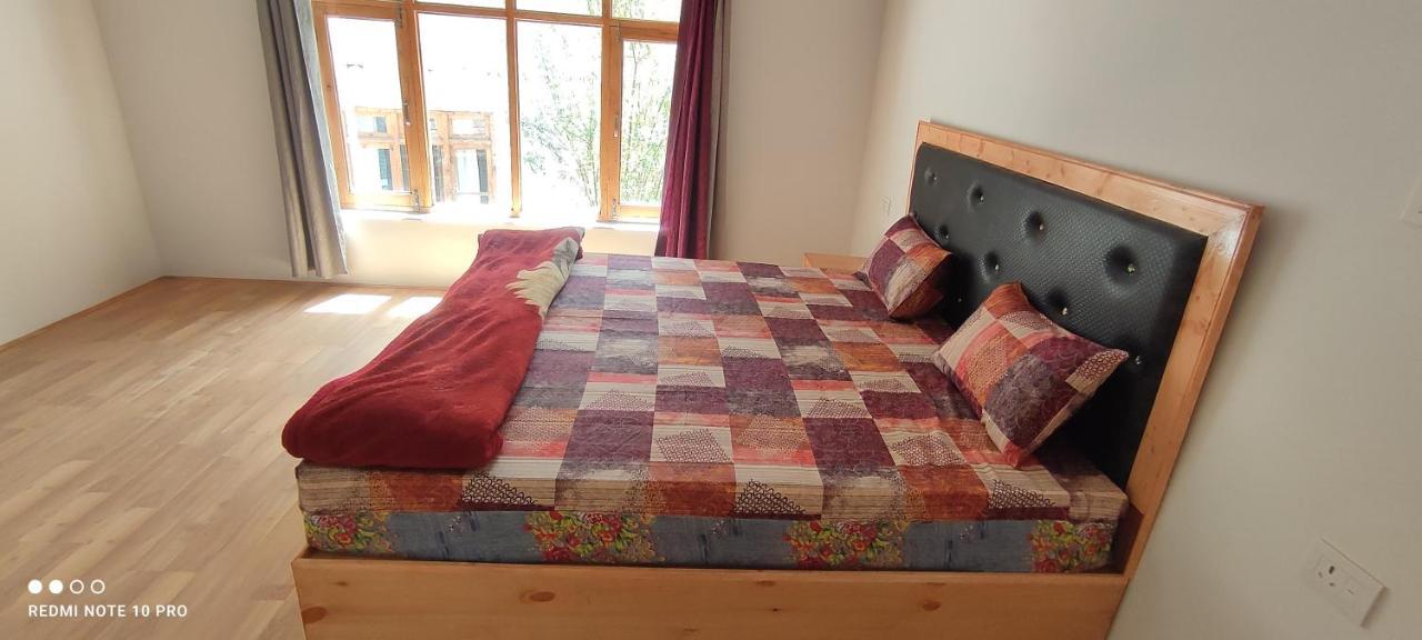 Noor Guest House レー エクステリア 写真