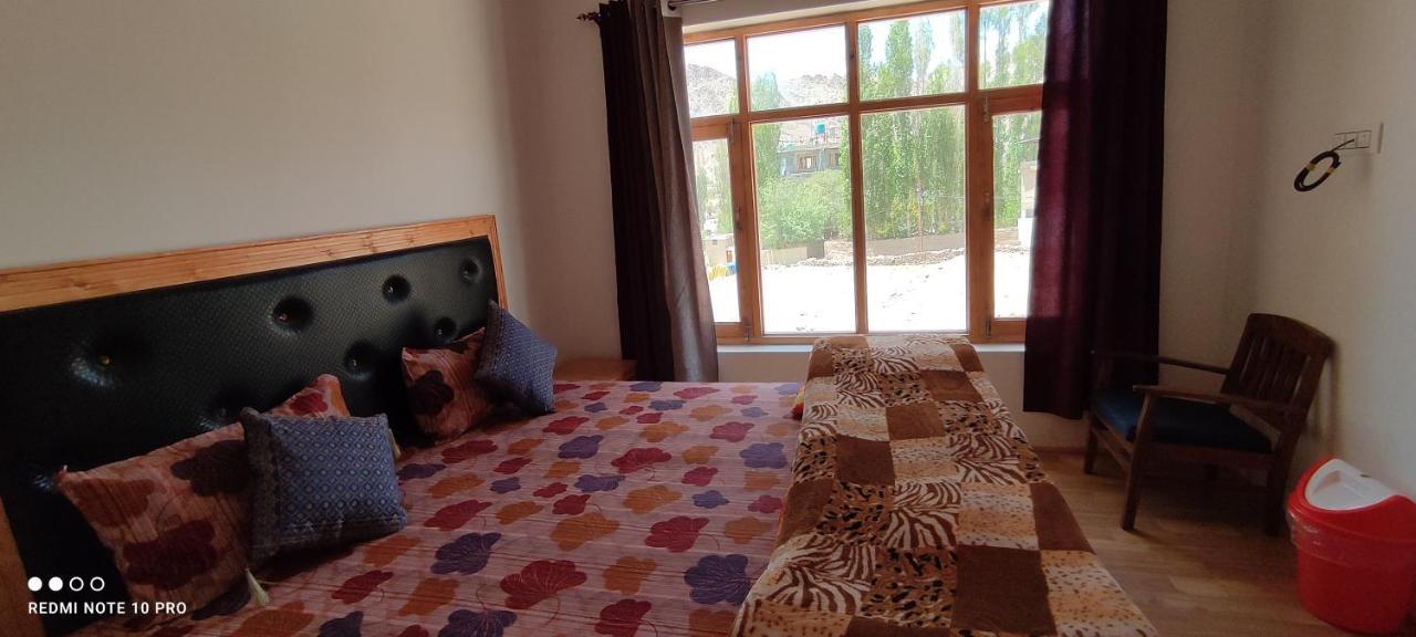 Noor Guest House レー エクステリア 写真